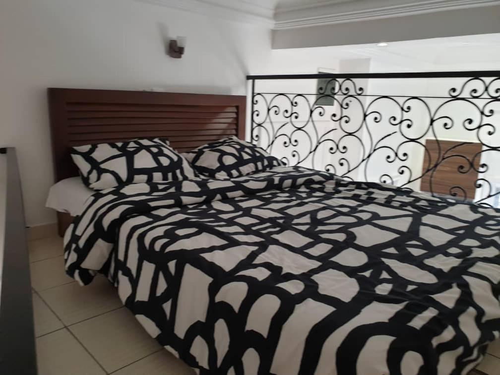 Eve Home Yaoundé Buitenkant foto